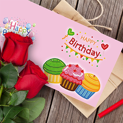 Wenskaart Happy Birthday Cupcakes